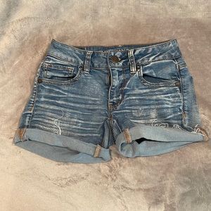 American Eagle Outfitters super super stretchy low/mid rise jean shorts SIZE 00